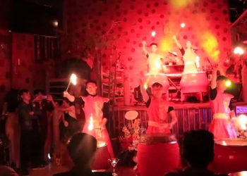 ĐÊM KHAI TRƯƠNG PINI COFFEE P.1: VŨ ĐIỆU TRỐNG LỬA