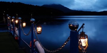 Toàn cảnh Pini Coffee và những kỉ niệm tuyệt vời cùng du khách.